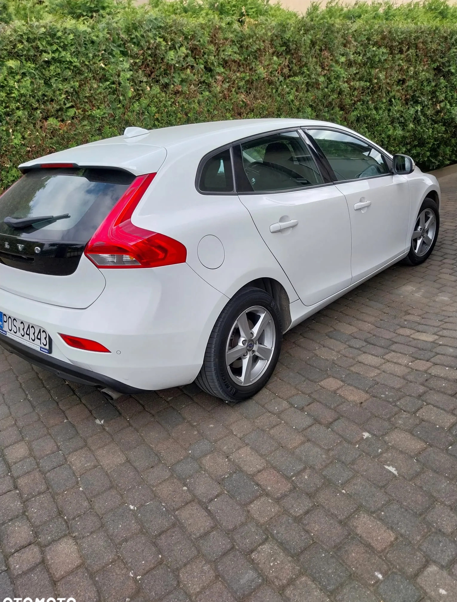 Volvo V40 cena 49000 przebieg: 76000, rok produkcji 2013 z Limanowa małe 46